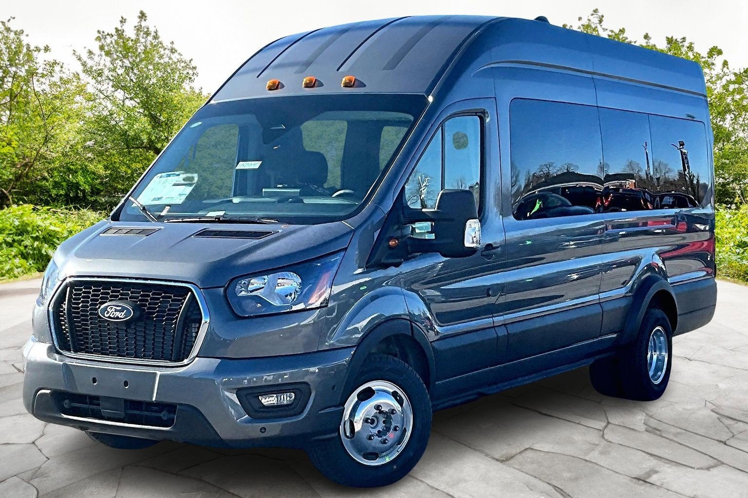 2026 Ford 15 Passenger Van High Roof