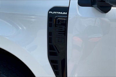 2025 Ford Super Duty F-350 SRW Platinum