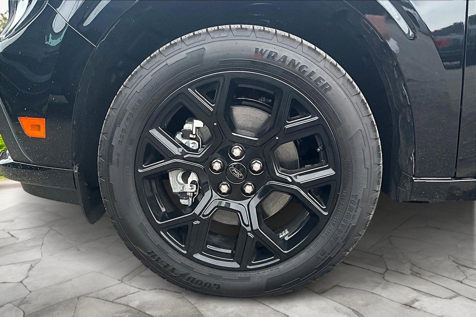2025 Ford Maverick AWD LOBO Edition 19'' Black Wheels