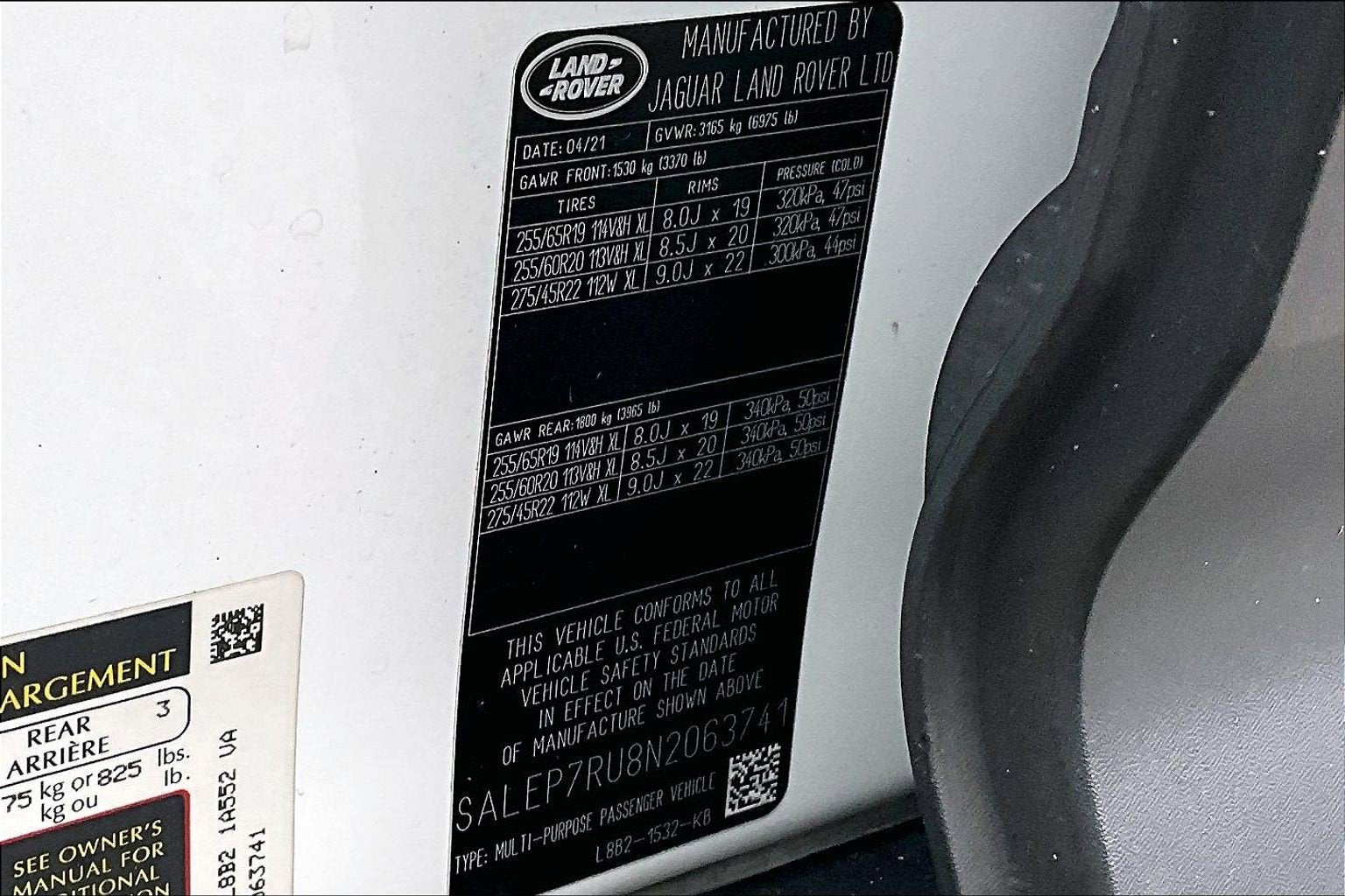 2022 Land Rover Defender SE