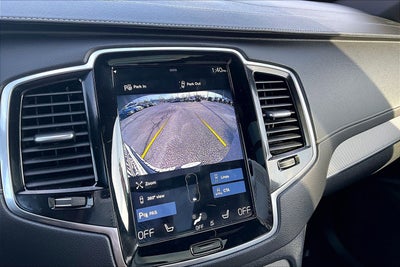 2022 Volvo XC90 Recharge Plug-In Hybrid R-Design