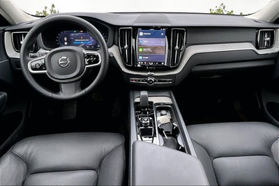 2025 Volvo XC60 Plus