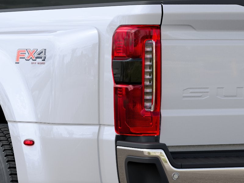 2027 Ford Super Duty F-450® Lariat®