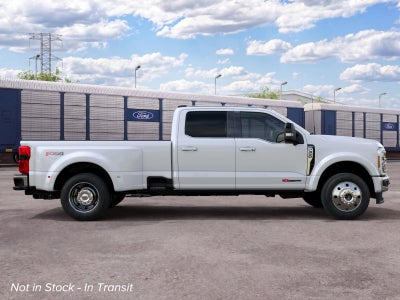 2027 Ford Super Duty F-450® Lariat®
