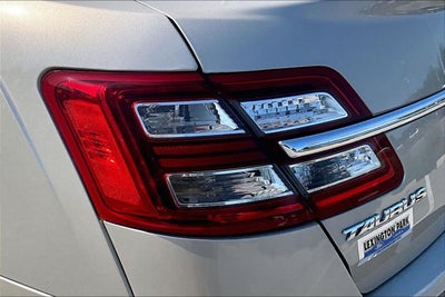 2018 Ford Taurus SE