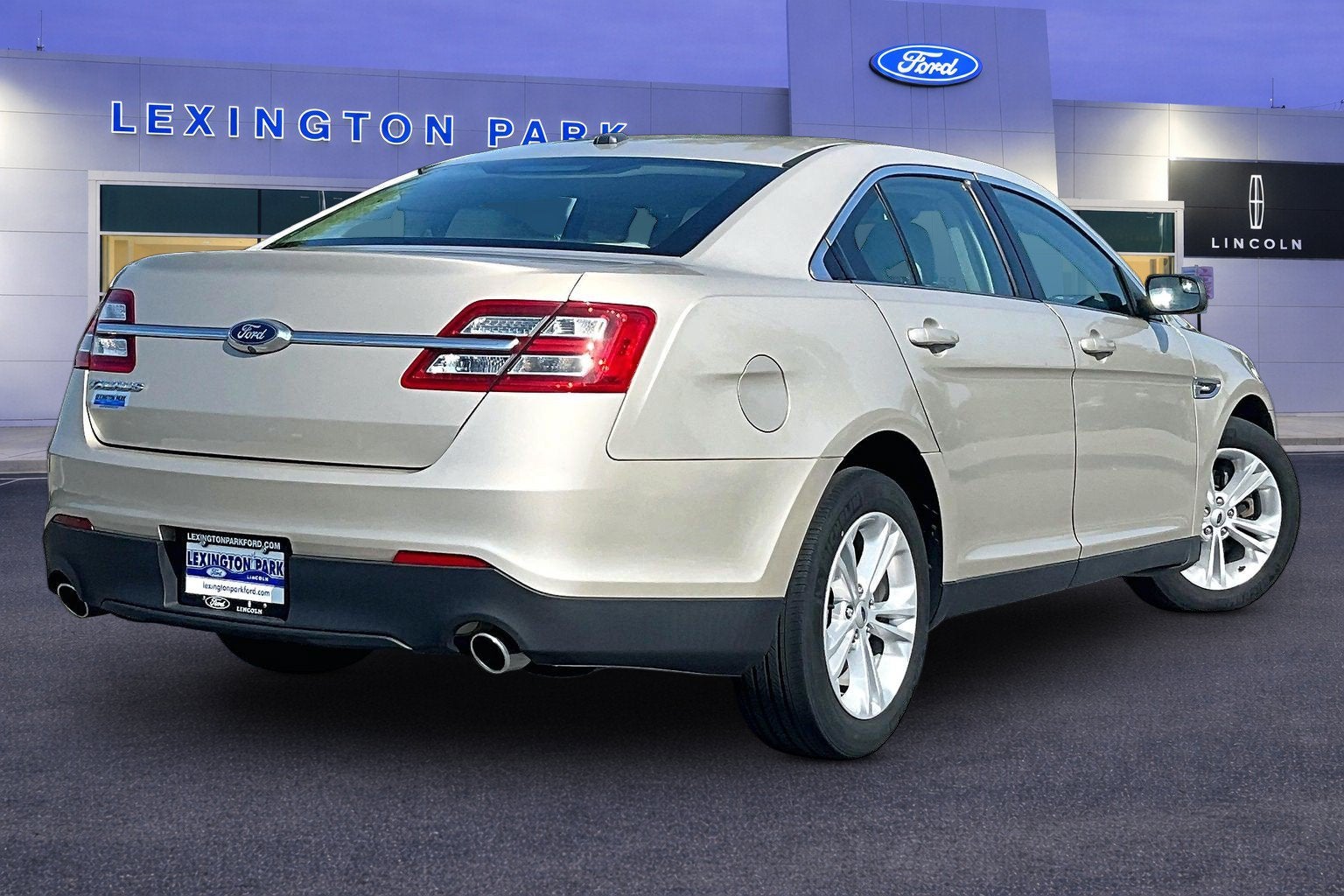 2018 Ford Taurus SE
