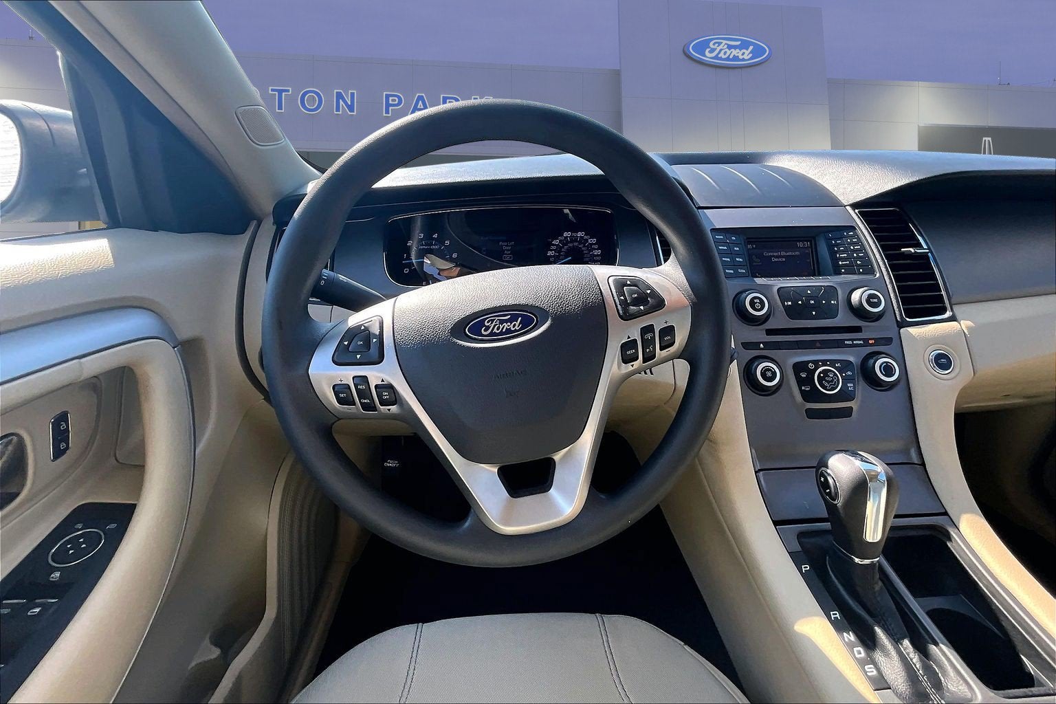 2018 Ford Taurus SE
