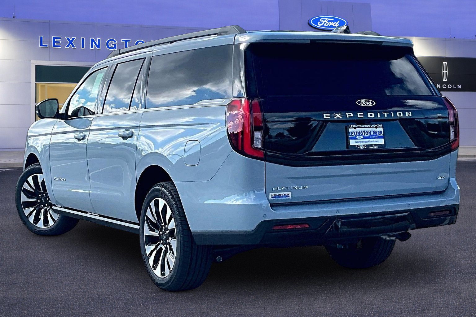 2027 Ford Expedition Max Platinum