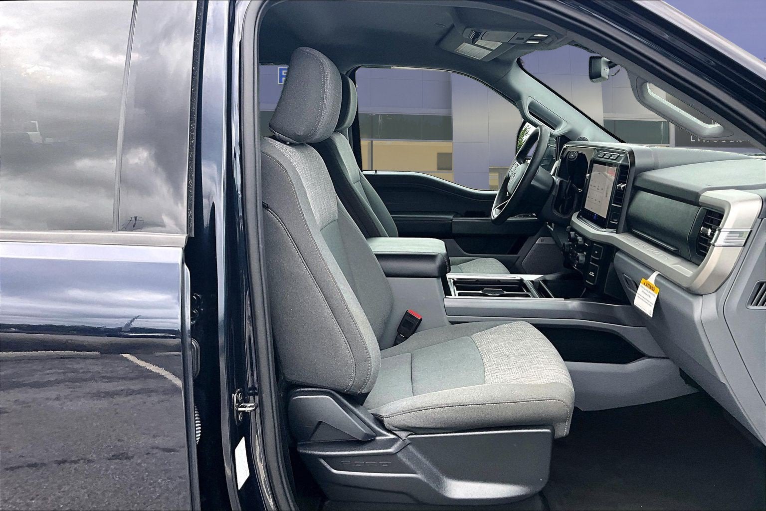 2024 Ford Super Duty F-350 SRW XLT