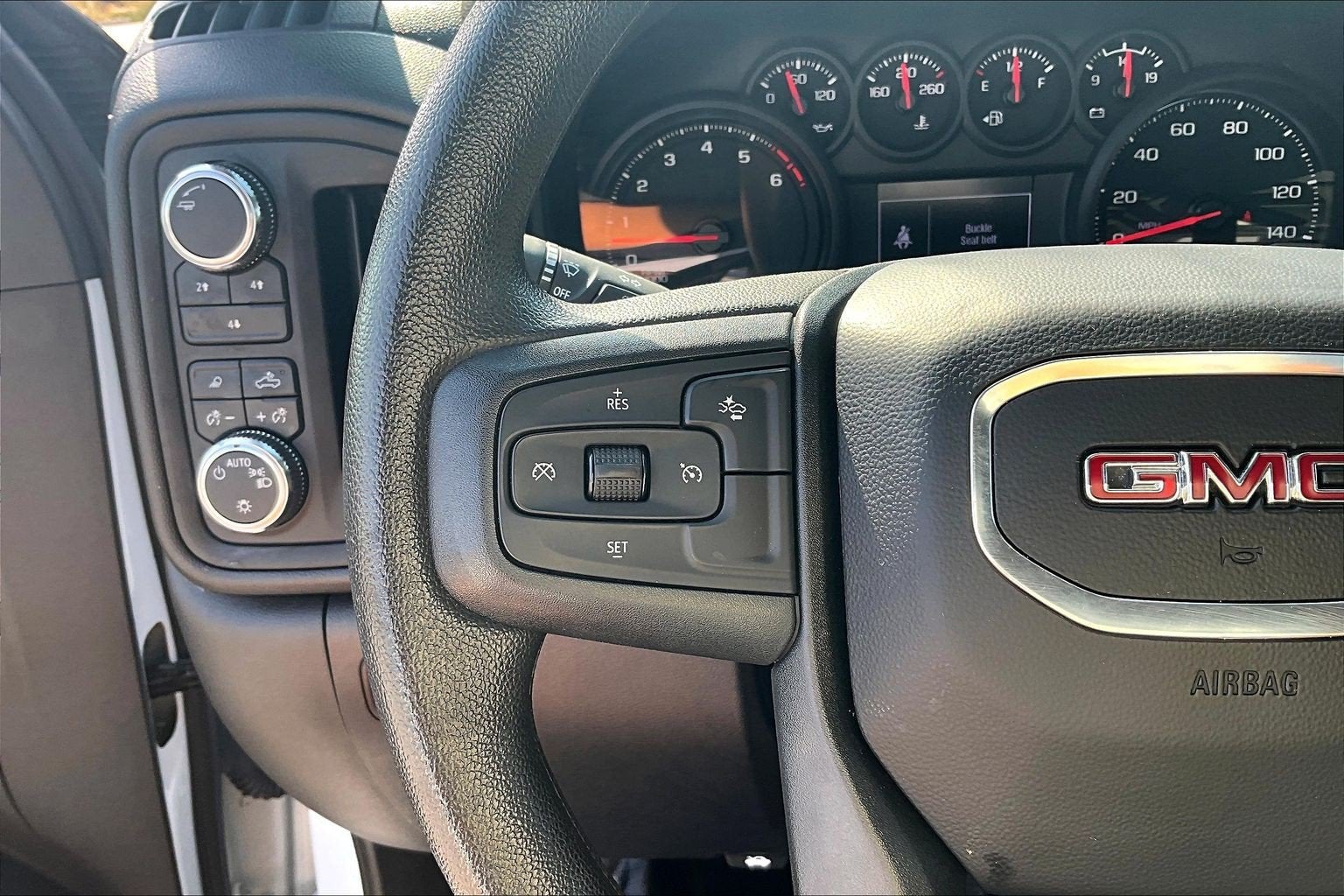 2024 GMC Sierra 2500HD Pro