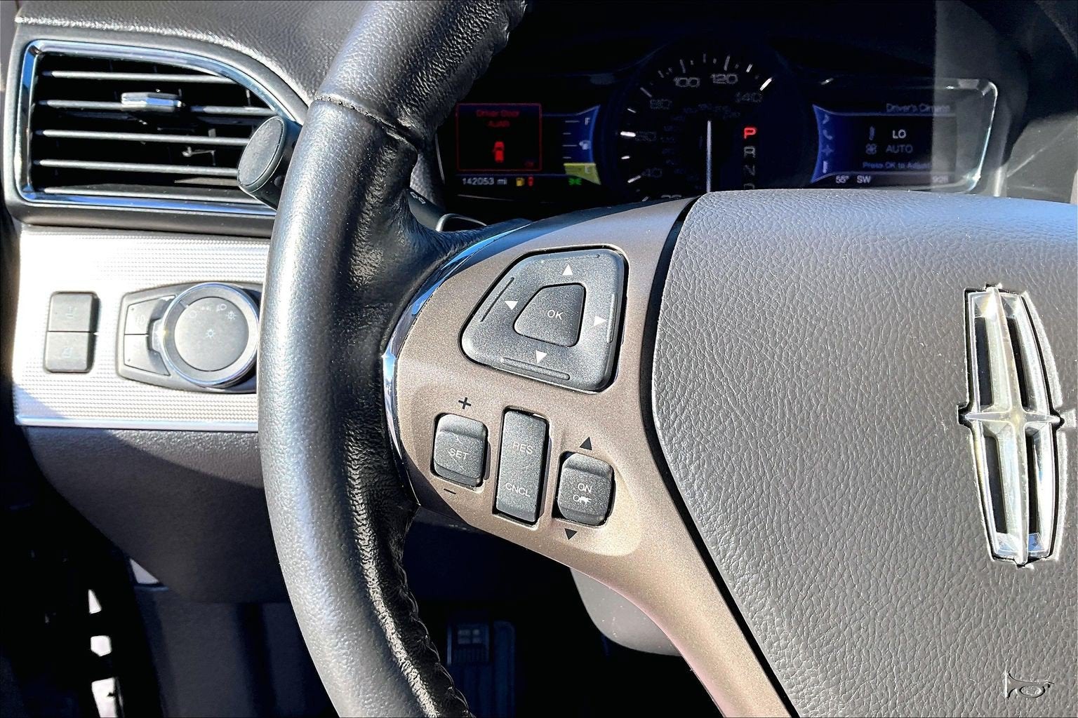 2013 Lincoln MKX Base