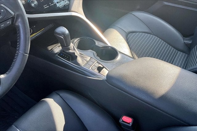 2020 Toyota Camry Hybrid SE