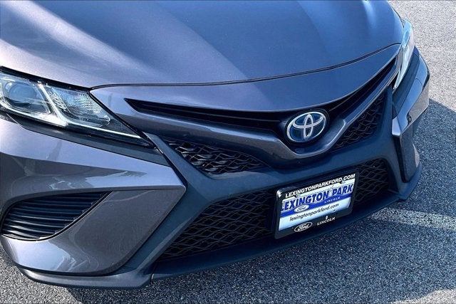2020 Toyota Camry Hybrid SE