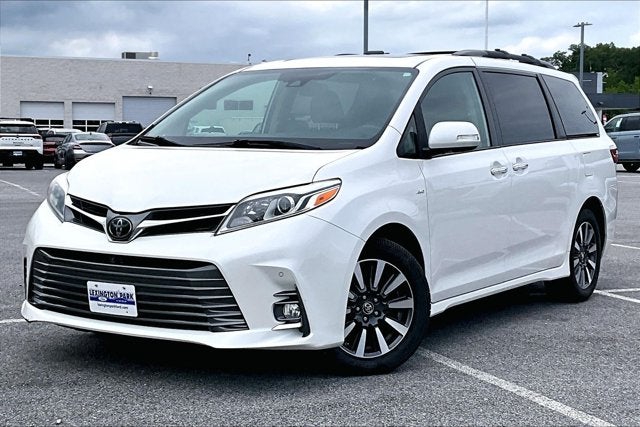 2019 Toyota Sienna XLE