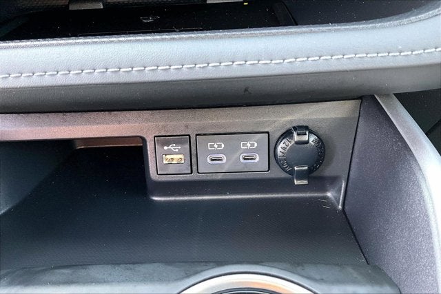 2023 Toyota Highlander Base