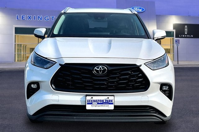 2023 Toyota Highlander Base