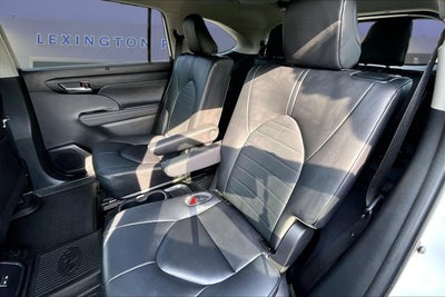 2023 Toyota Highlander Base