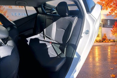 2022 Toyota Prius Base