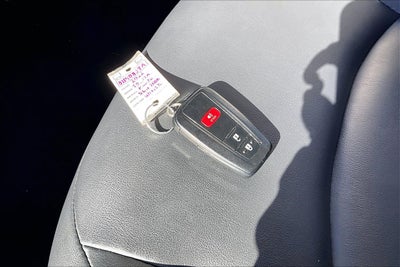 2022 Toyota Prius Base