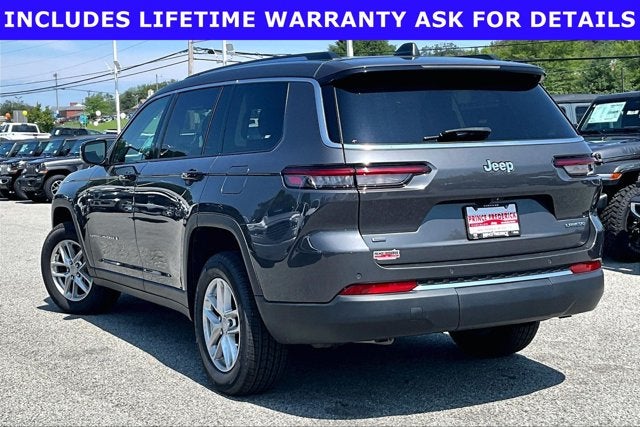 2022 Jeep Grand Cherokee L Laredo 4x2