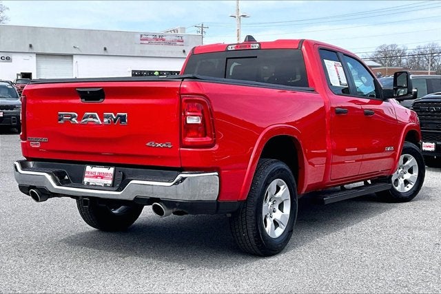 2025 RAM 1500 Big Horn Crew Cab 4x4 6'4' Box