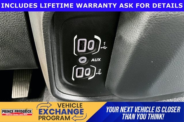 2025 RAM 1500 Big Horn Crew Cab 4x4 6'4' Box