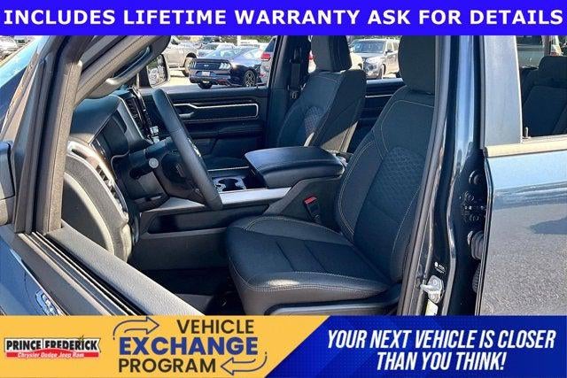 2025 RAM 1500 Big Horn Crew Cab 4x4 5'7' Box
