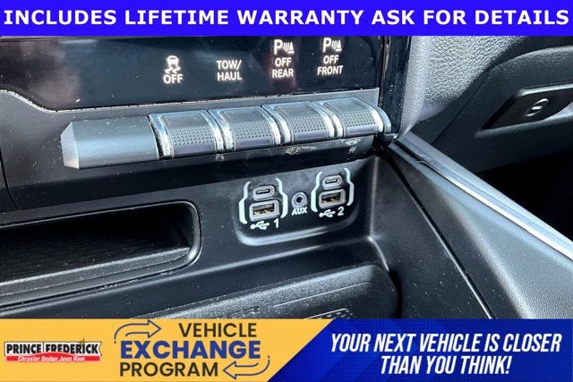 2023 RAM 1500 Laramie Crew Cab 4x4 5'7' Box