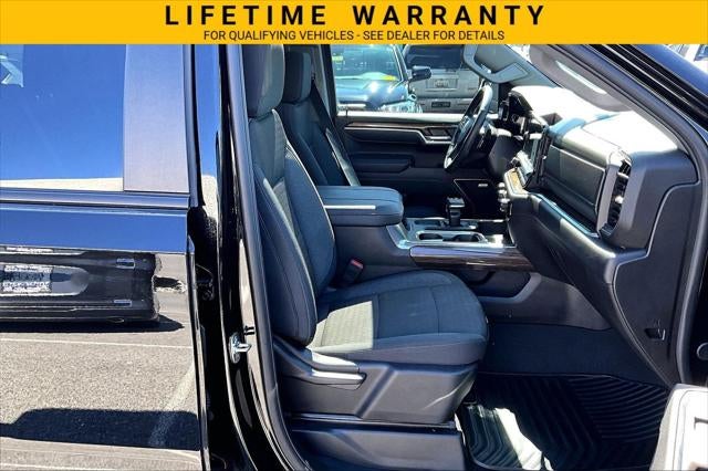 2025 Chevrolet Silverado 1500 4WD Crew Cab Standard Bed RST
