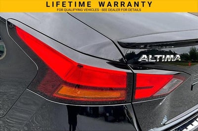 2022 Nissan Altima SR FWD