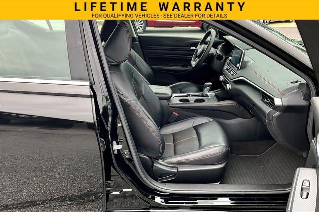 2022 Nissan Altima SR FWD