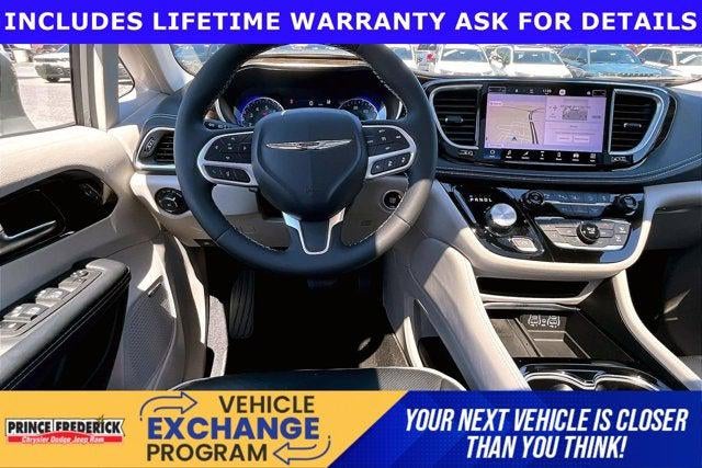 2022 Chrysler Pacifica Limited AWD