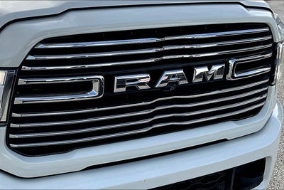2020 RAM 3500 Laramie Crew Cab 4x4 8' Box