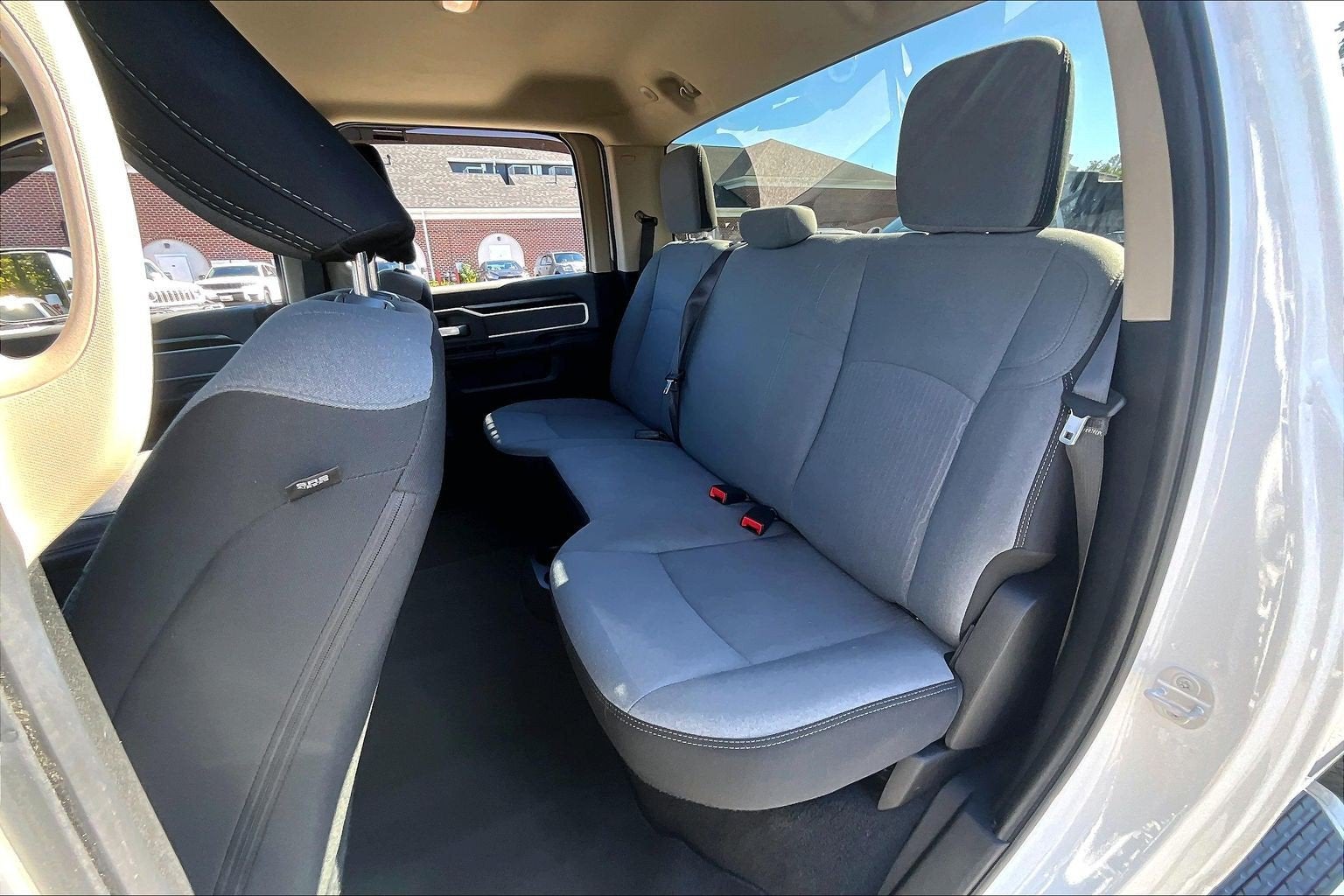 2019 RAM 2500 Big Horn Crew Cab 4x4 8' Box