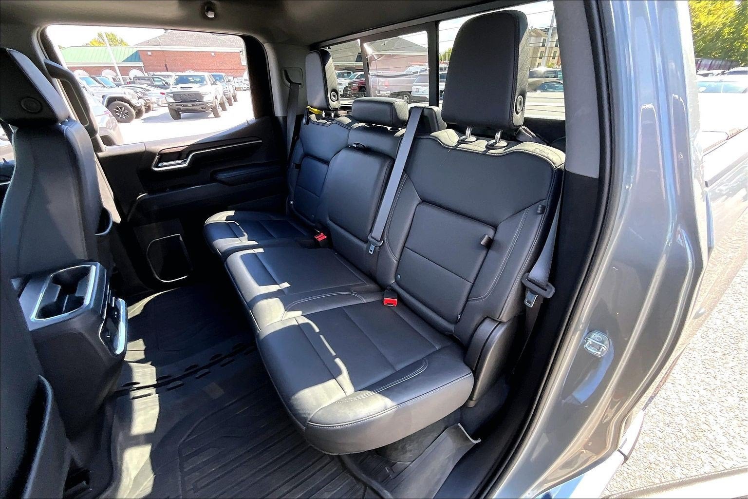 2023 GMC Sierra 1500 4WD Crew Cab Standard Box SLT