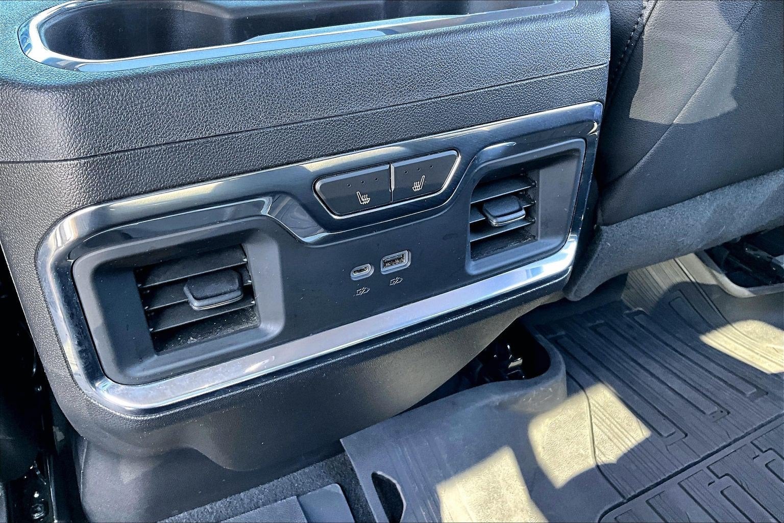 2023 GMC Sierra 1500 4WD Crew Cab Standard Box SLT