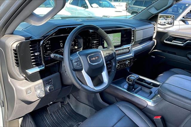 2023 GMC Sierra 1500 4WD Crew Cab Standard Box SLT