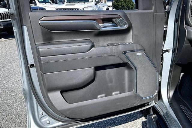 2023 GMC Sierra 1500 4WD Crew Cab Standard Box SLT
