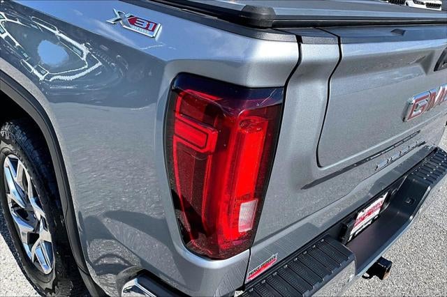 2023 GMC Sierra 1500 4WD Crew Cab Standard Box SLT