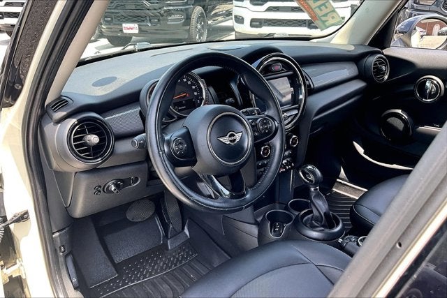 2017 MINI Hardtop 4 Door Cooper