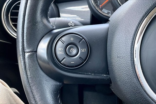 2017 MINI Hardtop 4 Door Cooper