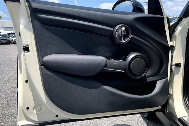 2017 MINI Hardtop 4 Door Cooper