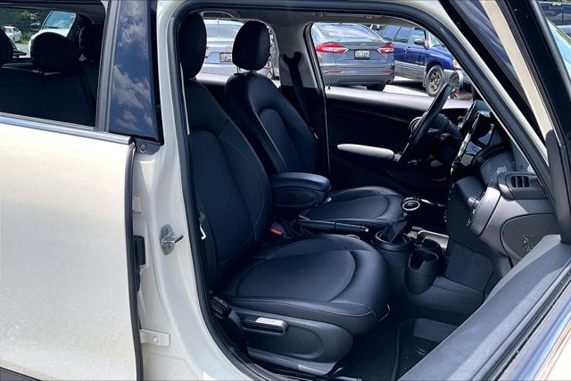 2017 MINI Hardtop 4 Door Cooper