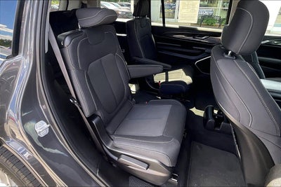 2022 Jeep Grand Cherokee L Laredo
