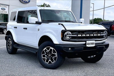 2026 Ford Bronco Outer Banks