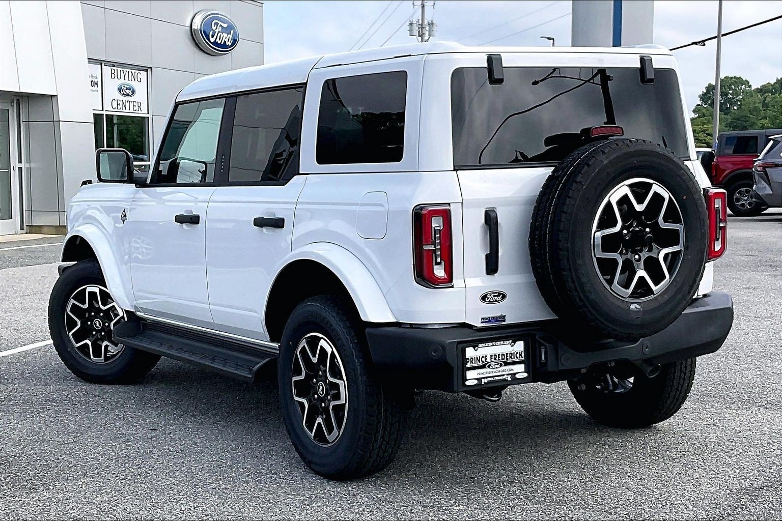 2026 Ford Bronco Outer Banks