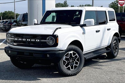 2026 Ford Bronco Outer Banks