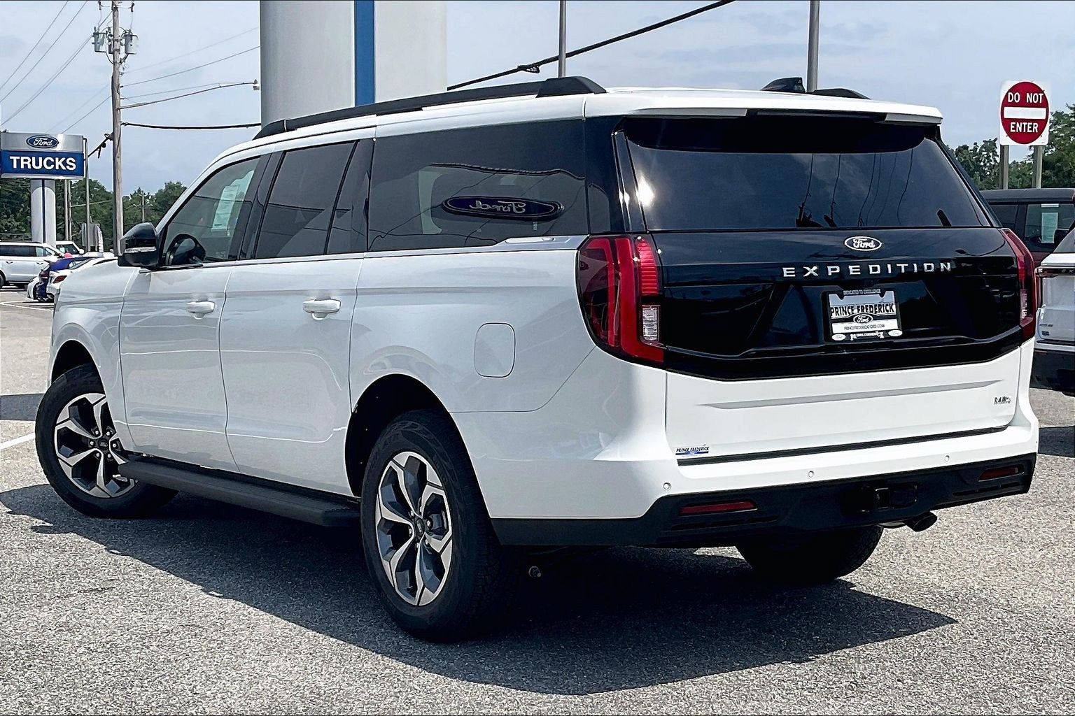 2027 Ford Expedition Max Active