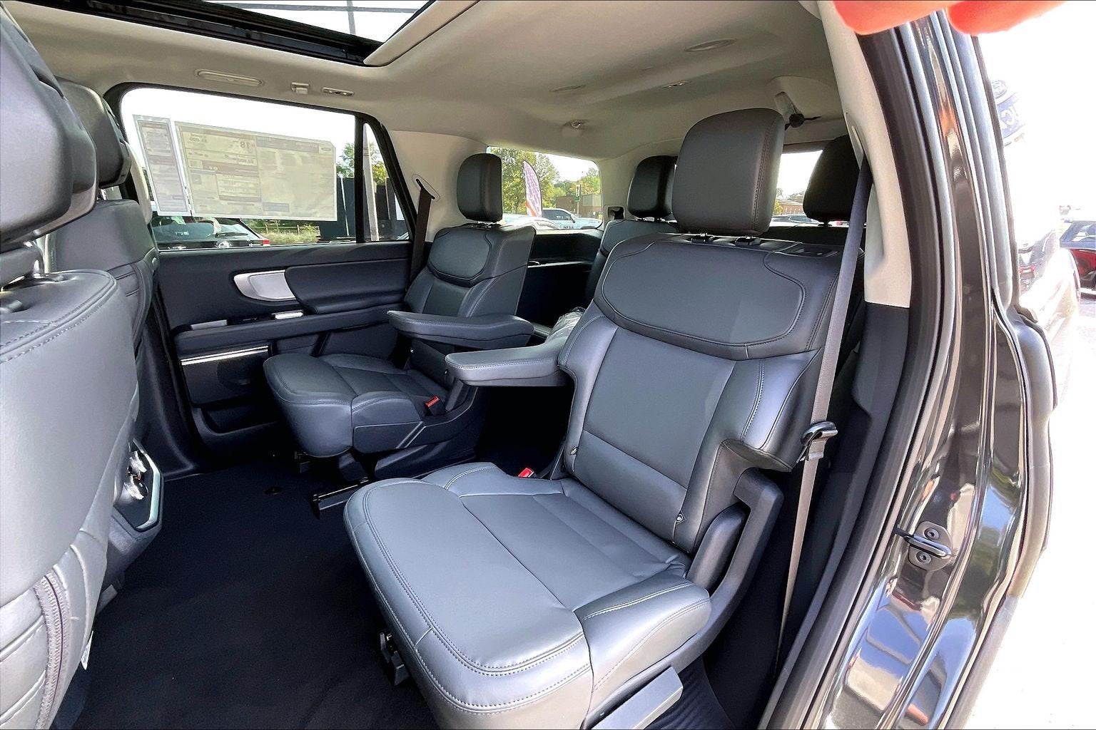 2027 Ford Expedition Active