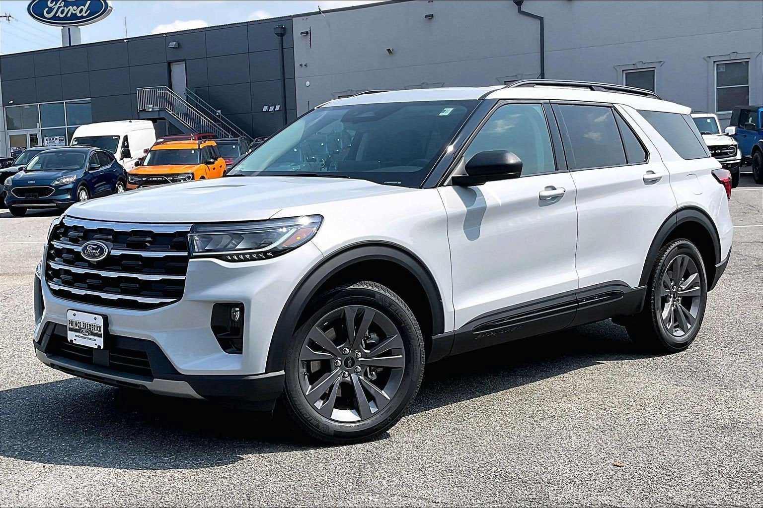 2026 Ford Explorer Active w/200A Pkg